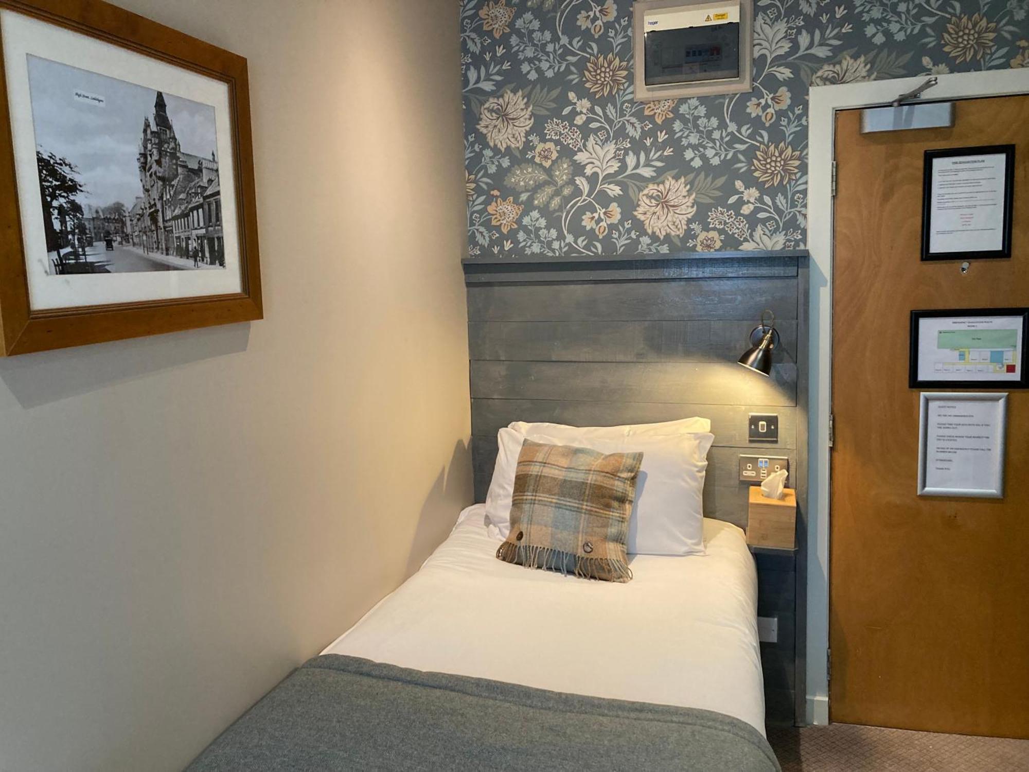 West Port Hotel Linlithgow Dış mekan fotoğraf